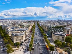 Saint Laurent inaugurera une boutique sur les Champs-Élysées en 2023