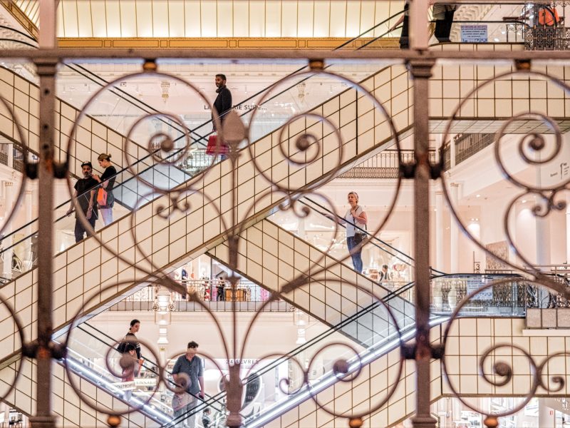 Le Bon Marché couleur rose punk