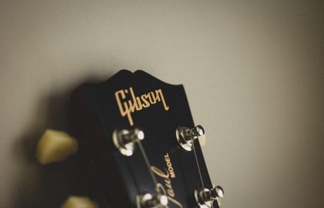 Les guitares Gibson lancent une ligne de vêtements !